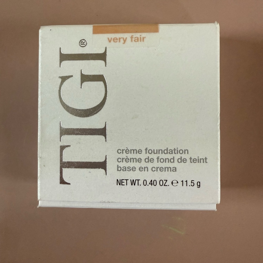 TIGI Very Fair Cream Foundation - White & Tan Packaging